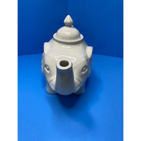 White Porcelain Elephant Teapot, Cordon Bleu, Collectible, Good Luck Decor - Picture 4 of 8